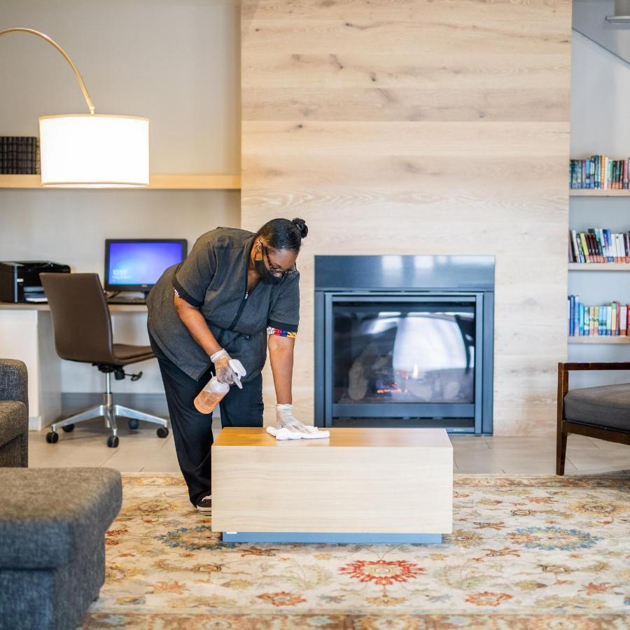 Hotel Country & By Radisson, Washington Dulles International Airport, Va Sterling
