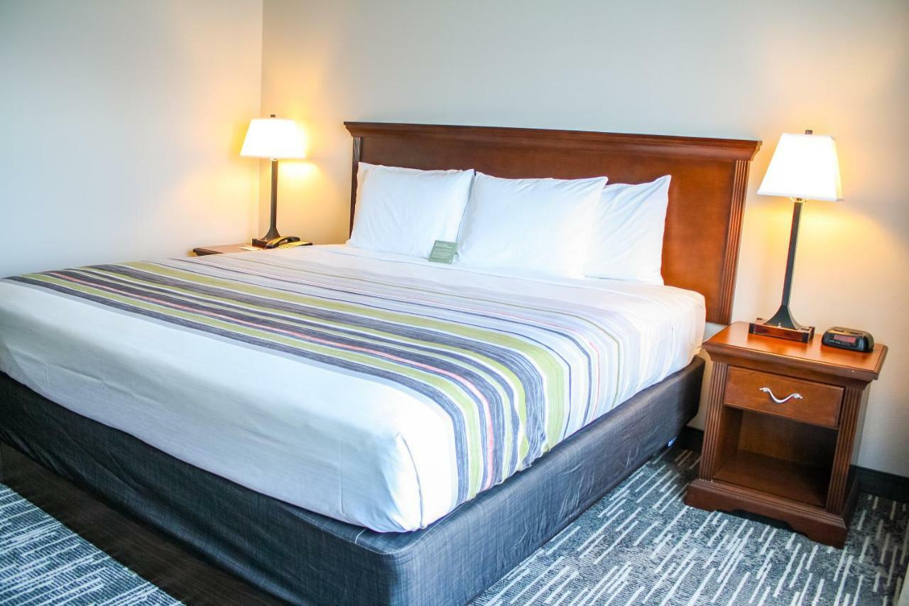 Hotel Country & By Radisson, Washington Dulles International Airport, Va